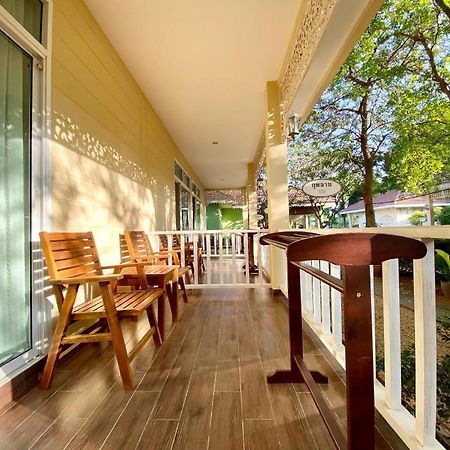 Ruen Maihom Riverside Cottage Kanchanaburi Ngoại thất bức ảnh