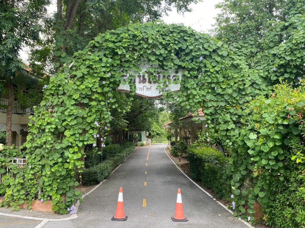 Ruen Maihom Riverside Cottage Kanchanaburi Ngoại thất bức ảnh