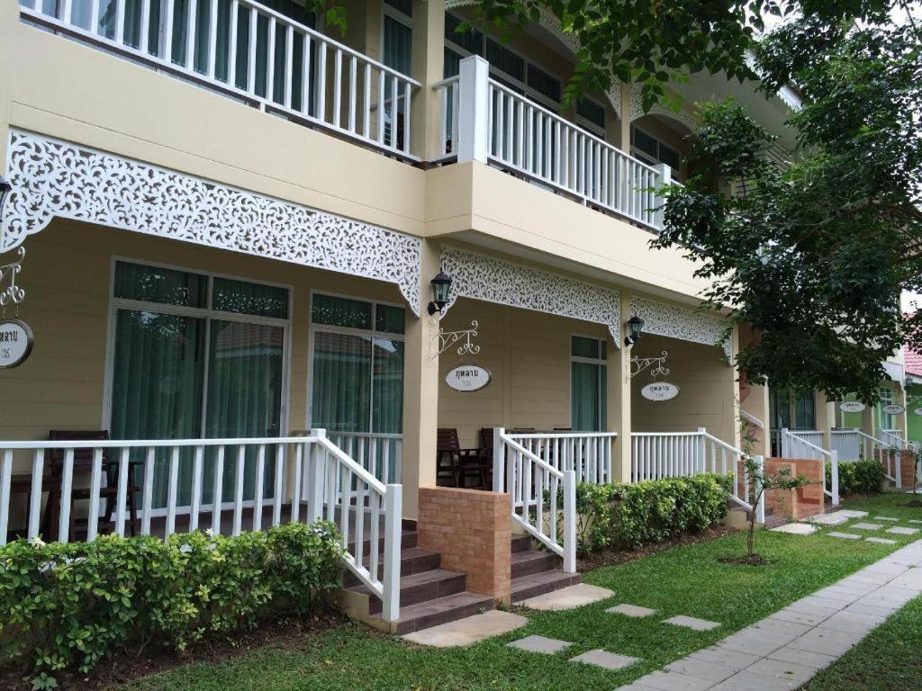 Ruen Maihom Riverside Cottage Kanchanaburi Ngoại thất bức ảnh